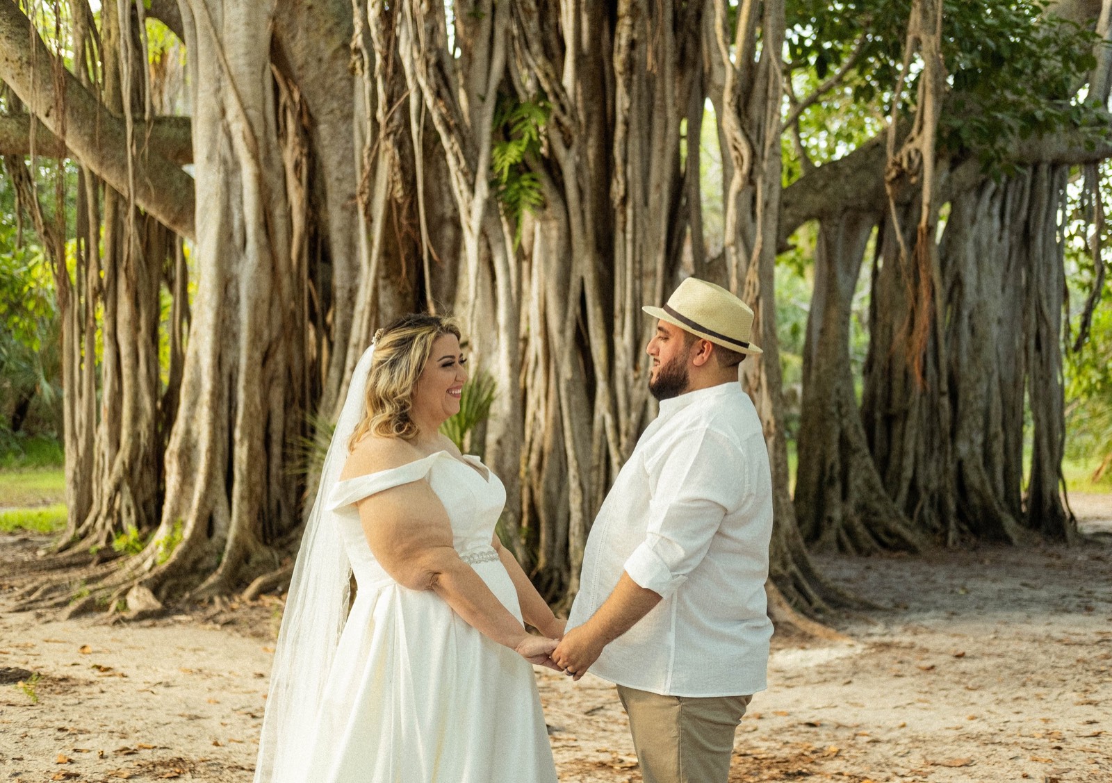 Wedding portrait outdoors